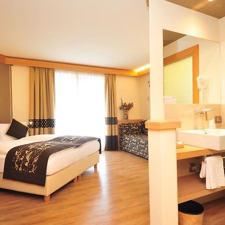 Hotel Bondi Лівіньо Екстер'єр фото