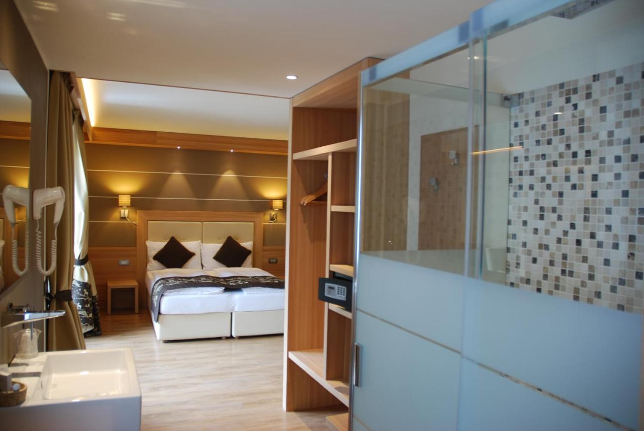 Hotel Bondi Лівіньо Екстер'єр фото