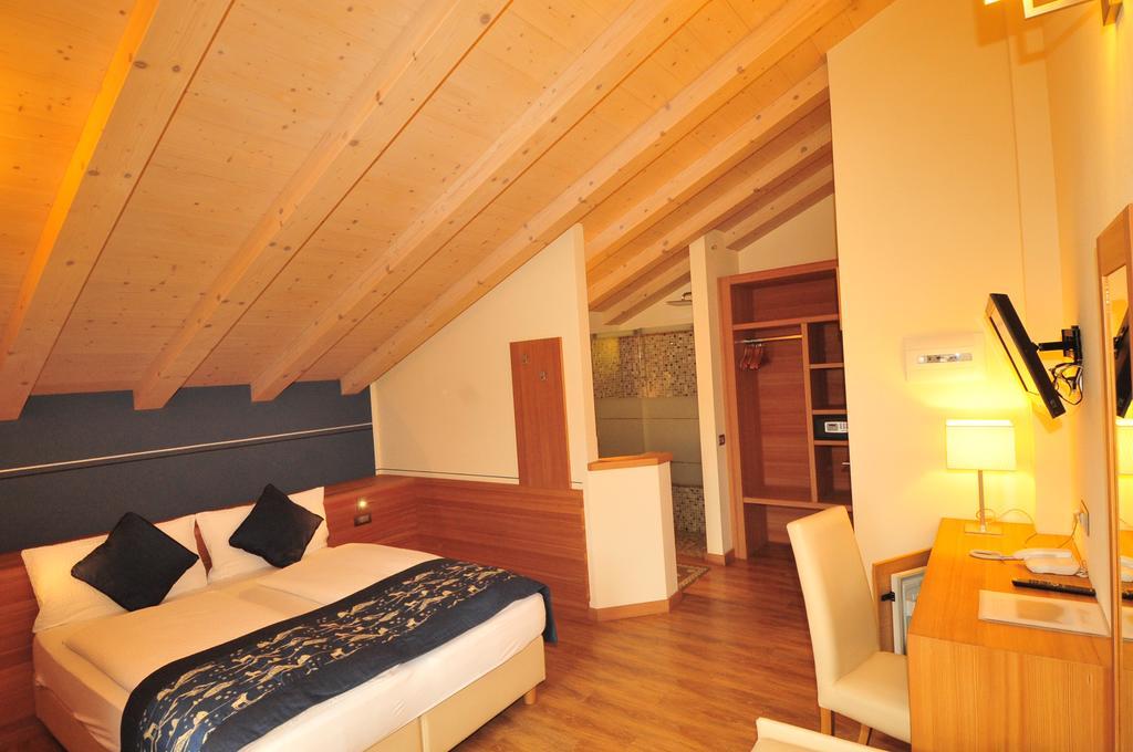 Hotel Bondi Лівіньо Екстер'єр фото