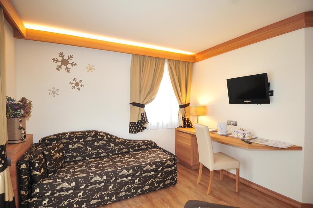 Hotel Bondi Лівіньо Екстер'єр фото