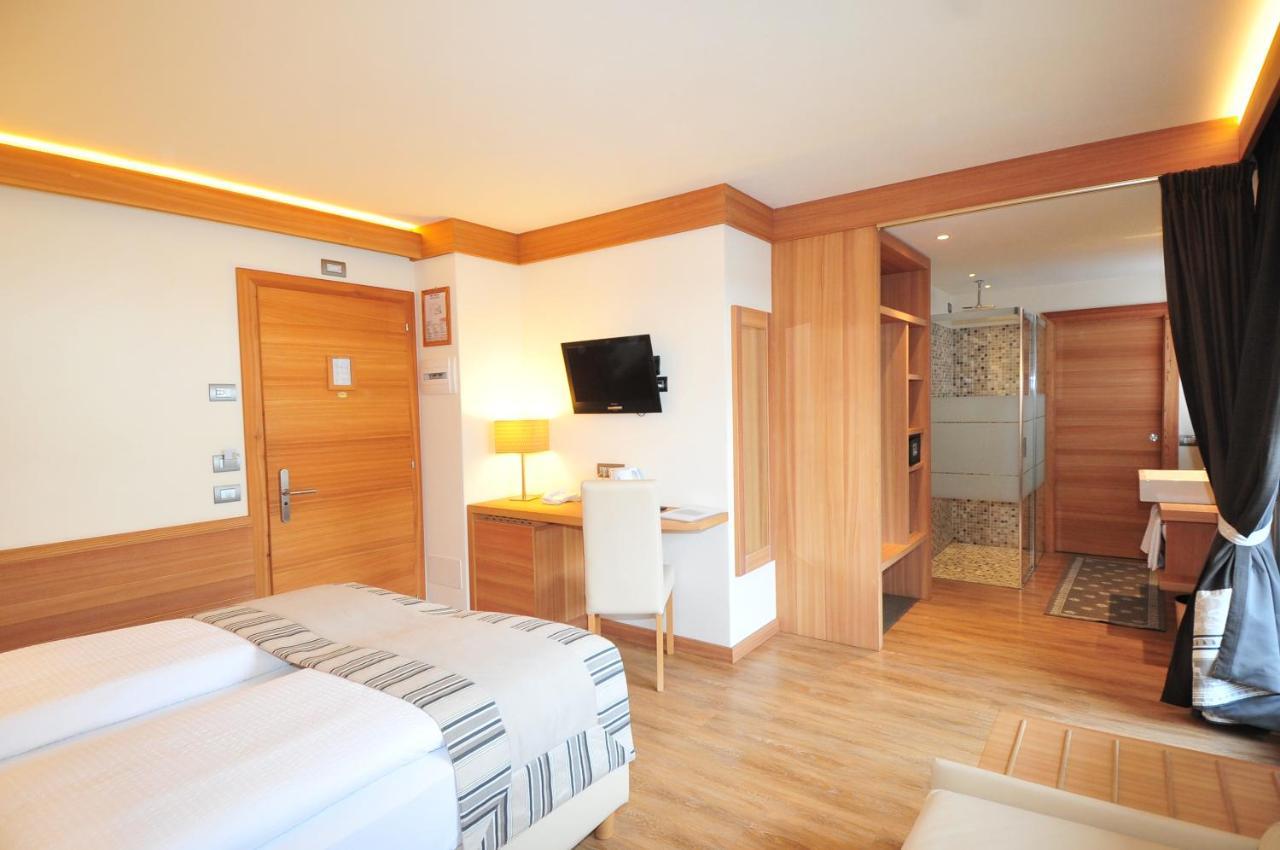 Hotel Bondi Лівіньо Екстер'єр фото